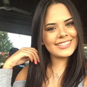 Meet your Posher, Valeria